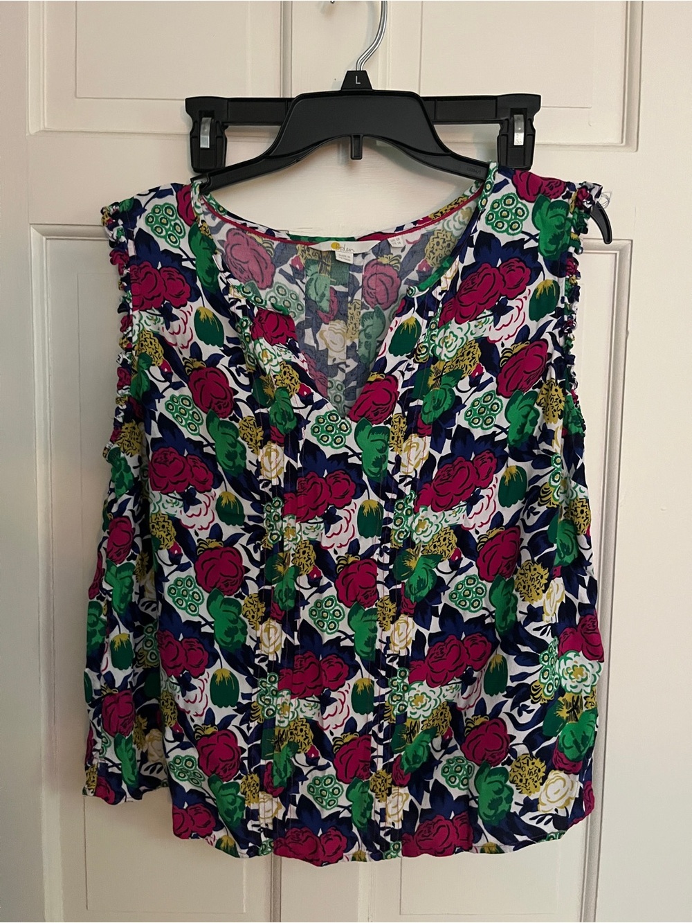 Boden Floral V-Neck Sleeveless Camisole in Pink, Green & Navy
